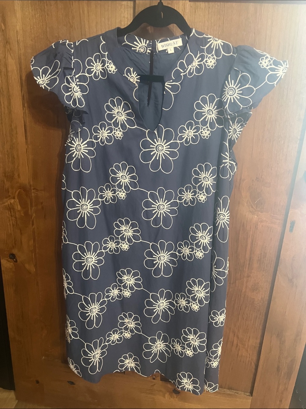 Wishlist Navy Floral Keyhole Shift Dress